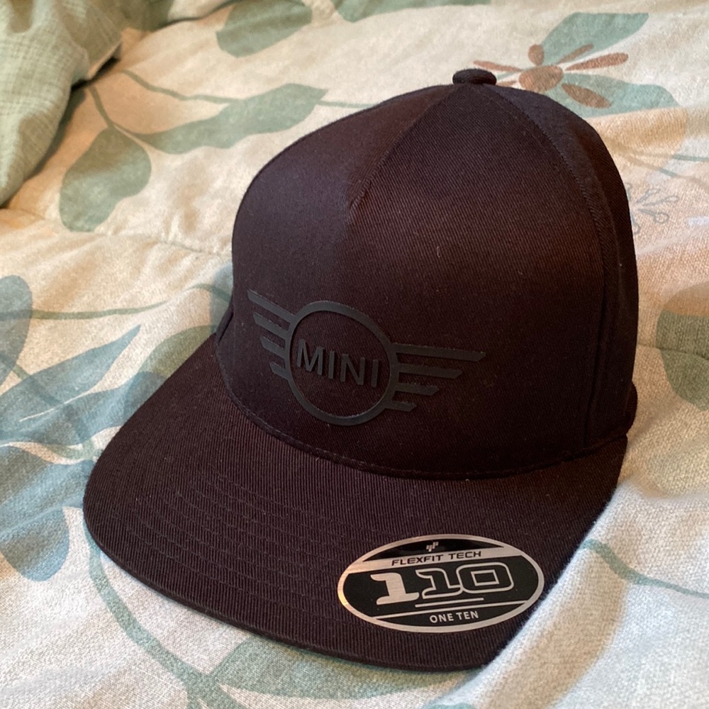 Mini Cooper hat